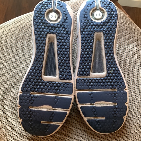 Under Armour tennis shoes - Picture 4 of 4